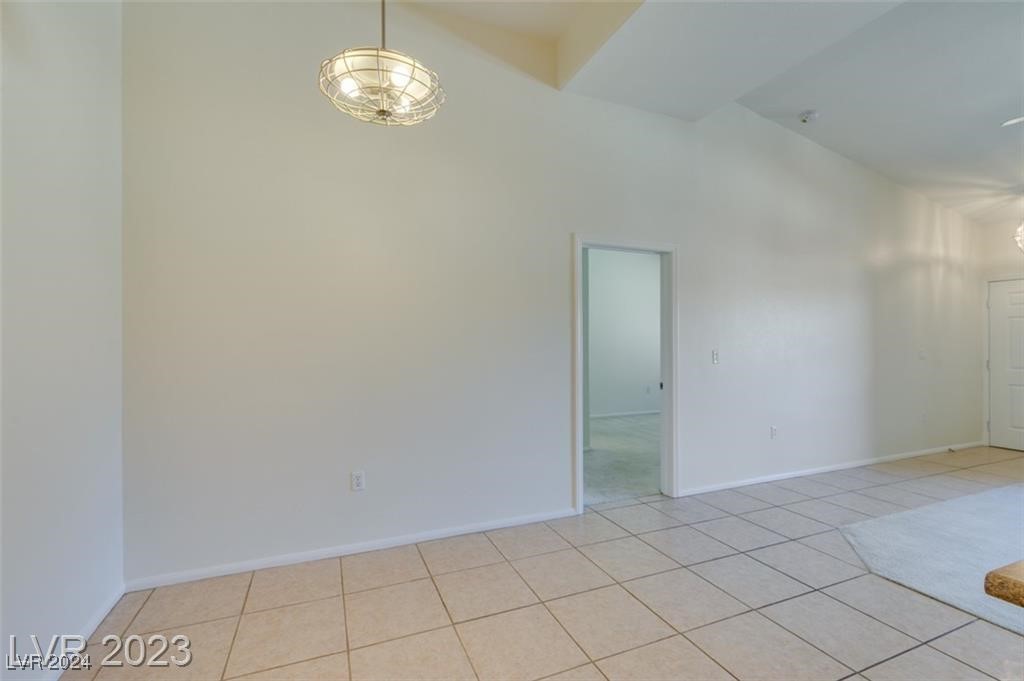 2305 West Horizon Ridge Parkway 2024 Property Photo 19