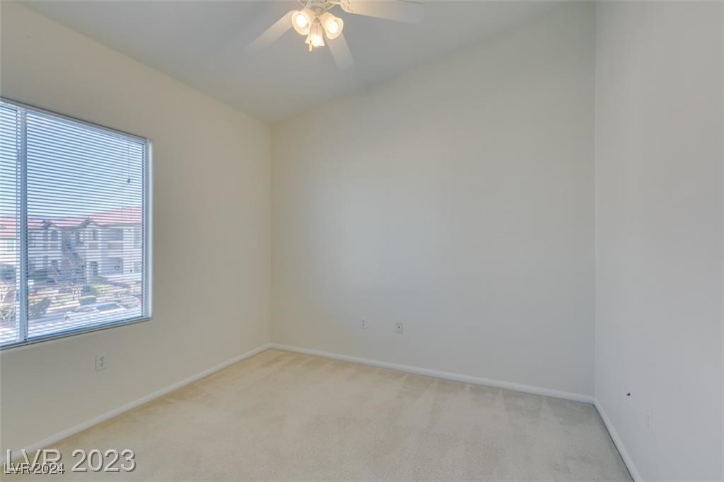 2305 West Horizon Ridge Parkway 2024 Property Photo 28