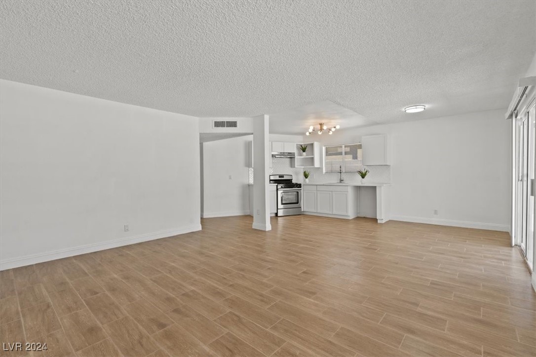5111 Orinda Avenue Property Photo 5