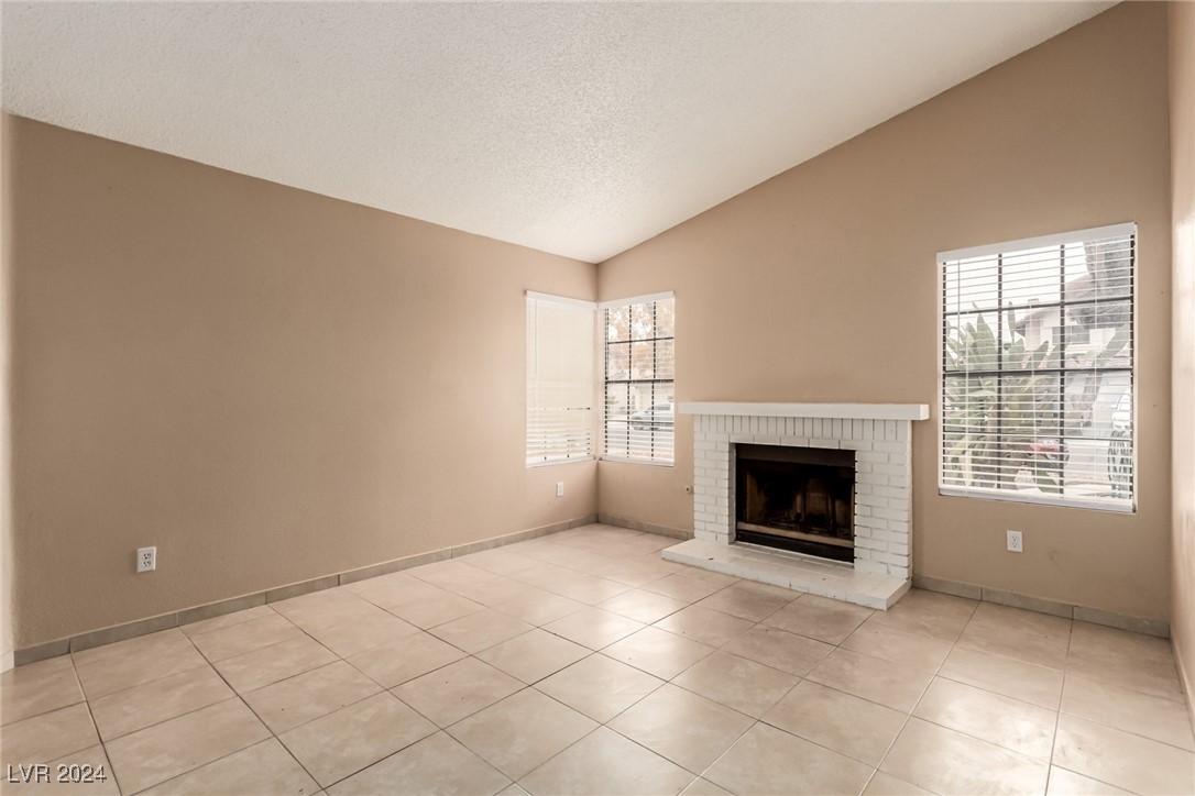 7556 Kalmalii Avenue Property Photo 9