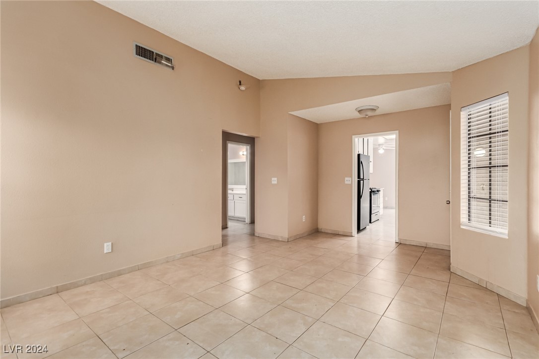7556 Kalmalii Avenue Property Photo 11