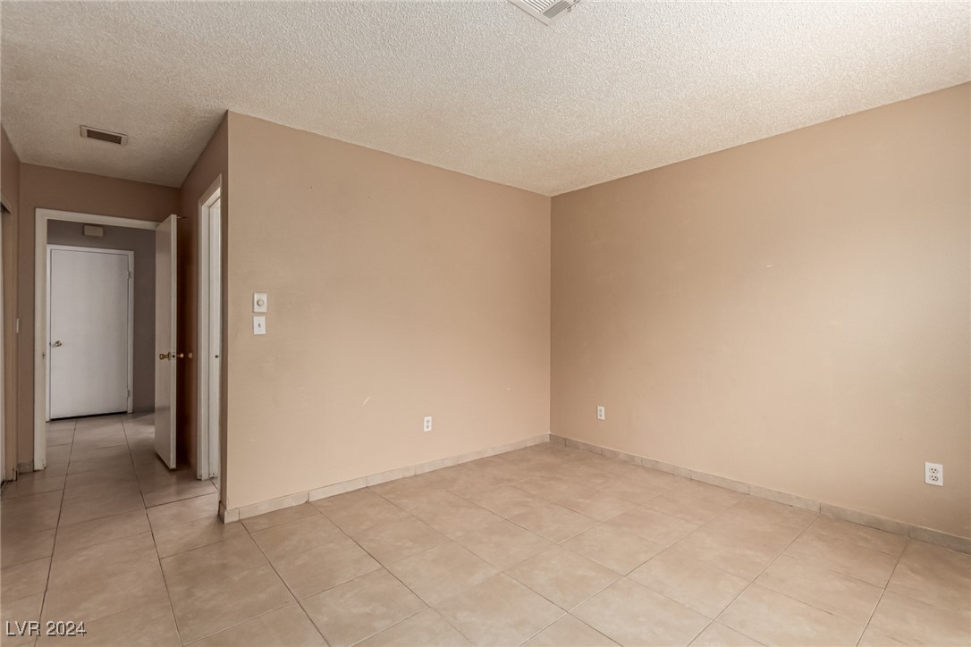 7556 Kalmalii Avenue Property Photo 24