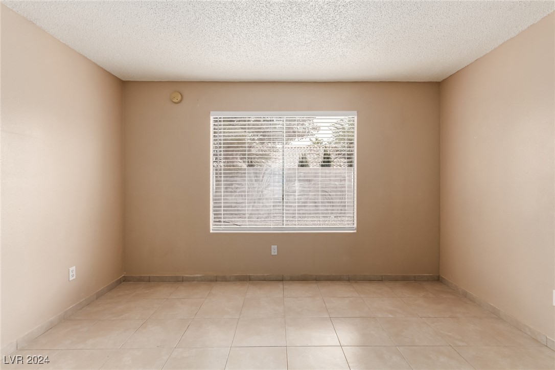 7556 Kalmalii Avenue Property Photo 27