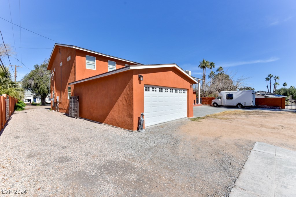 1818 Waldman Avenue Property Photo 4