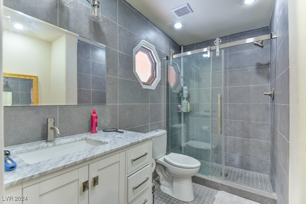 1818 Waldman Avenue Property Photo 18