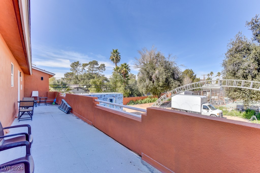 1818 Waldman Avenue Property Photo 33