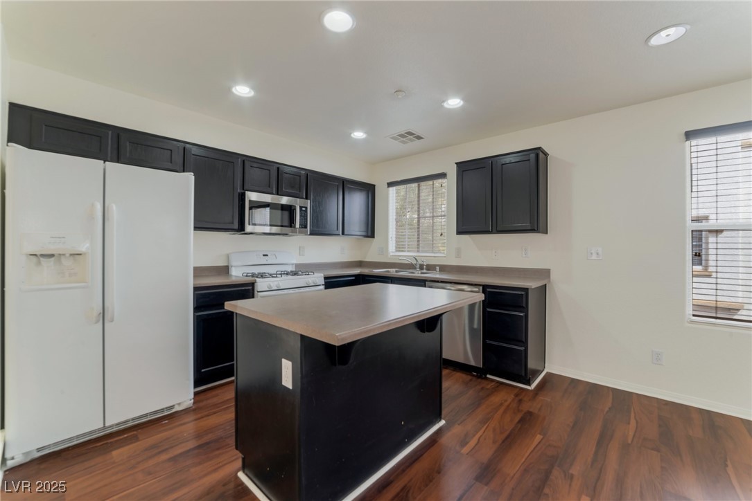 6485 Arrow Cottage Court Property Photo 8