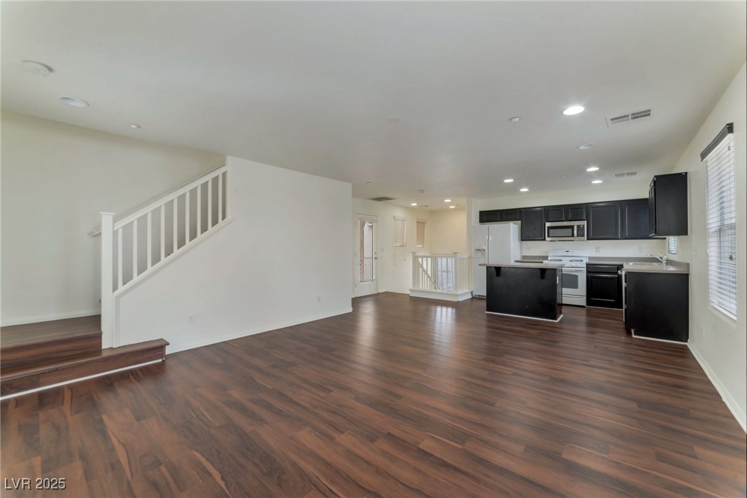 6485 Arrow Cottage Court Property Photo 10