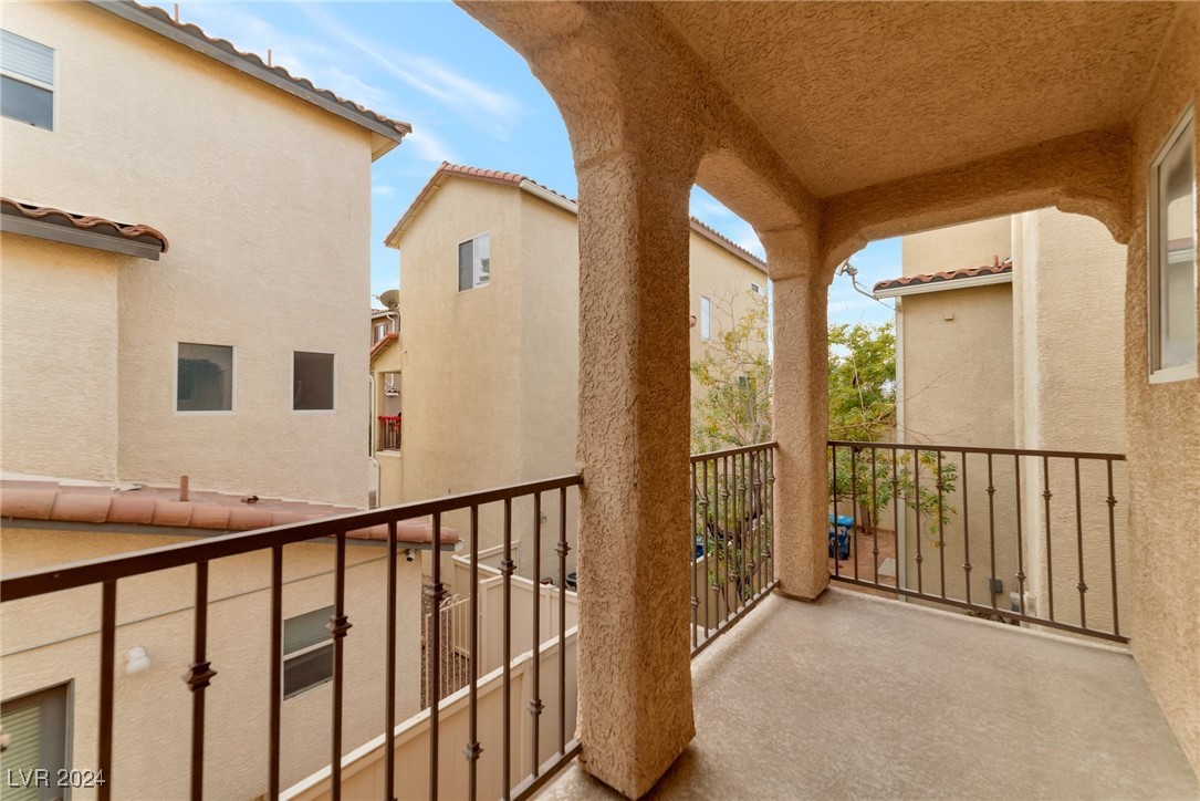 6485 Arrow Cottage Court Property Photo 16
