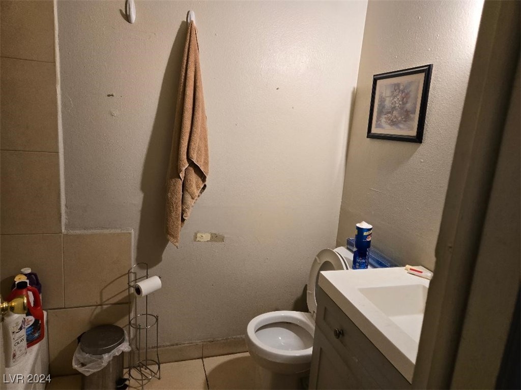 6545 Casada Way Property Photo 5