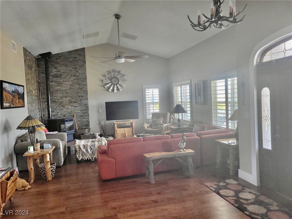 675 Gino Court Property Photo 8
