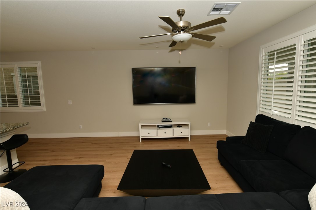 7535 Ardenno Street Property Photo 8