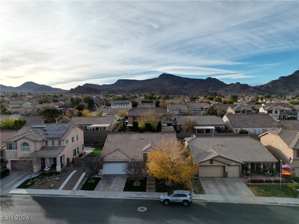 1053 Plentywood Place Property Photo 35