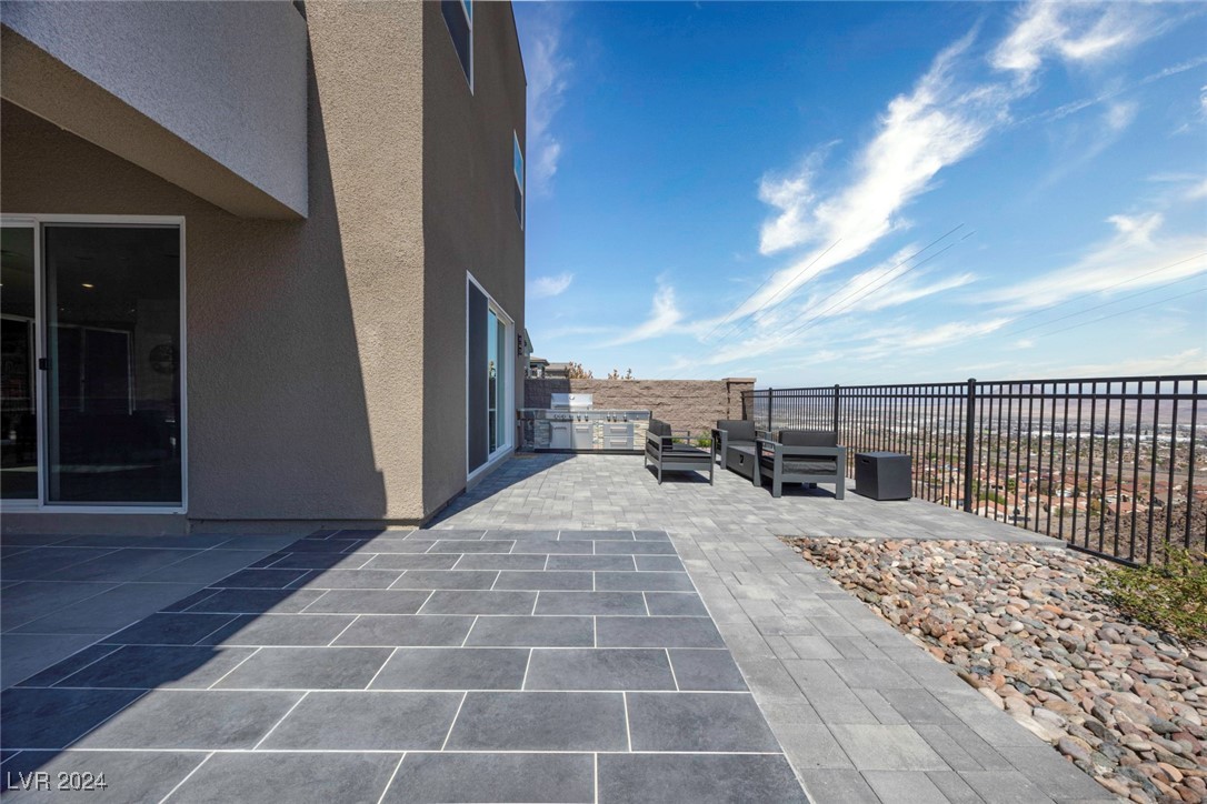 318 Shaded Canyon Drive Property Photo 41