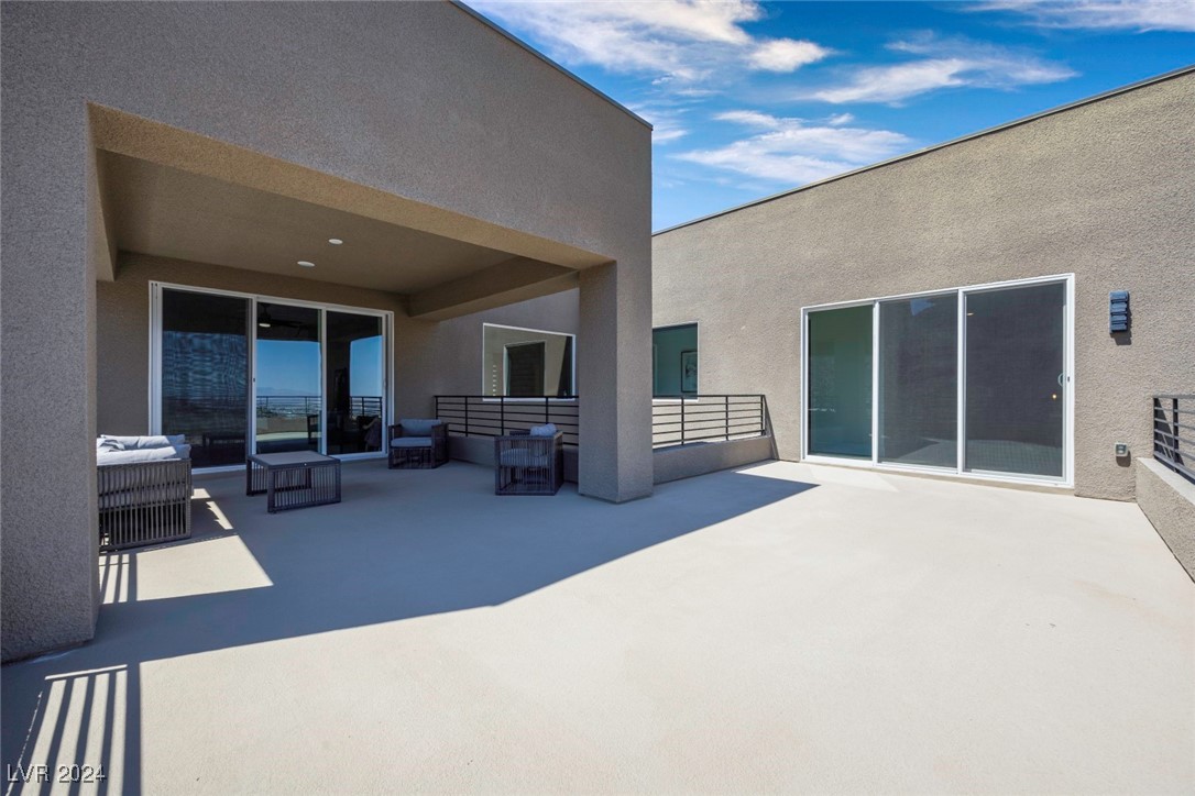 318 Shaded Canyon Drive Property Photo 43