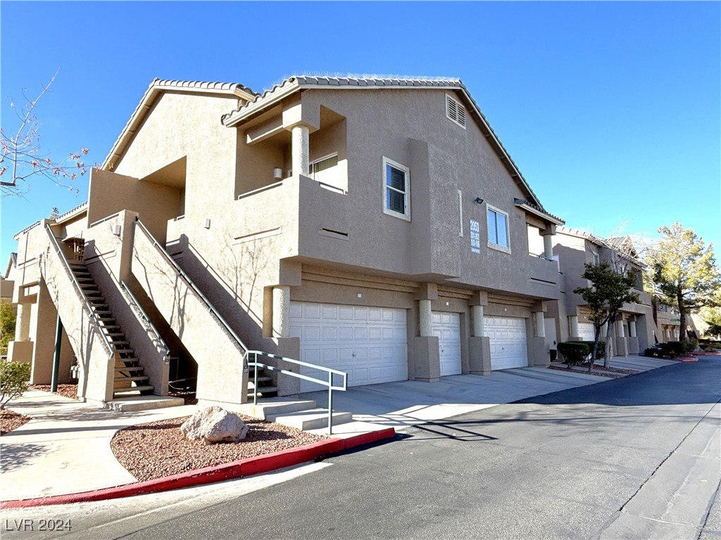 2053 Jasper Bluff Street 201 Property Photo 2
