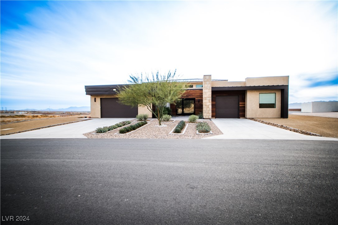 6059 East Spring Mountain Boulevard Property Photo 2