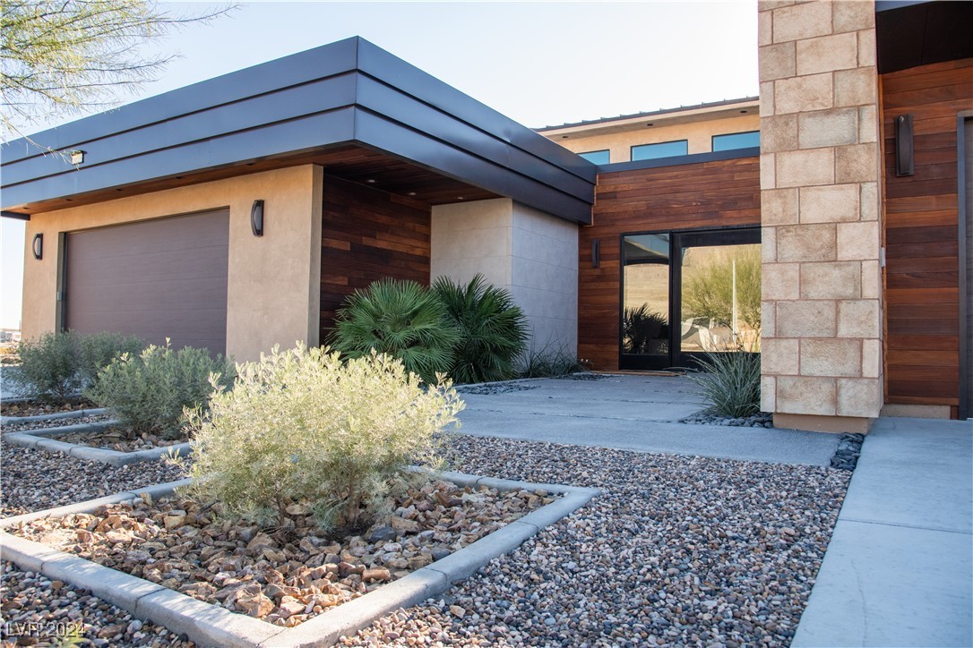 6059 East Spring Mountain Boulevard Property Photo 8