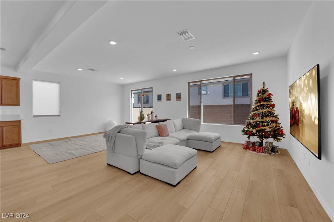 7986 Adelaide Hills Street Property Photo 6