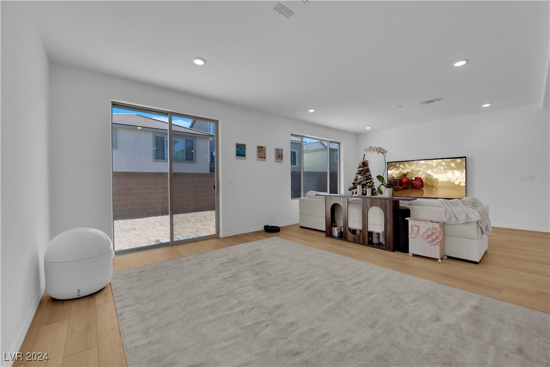 7986 Adelaide Hills Street Property Photo 10
