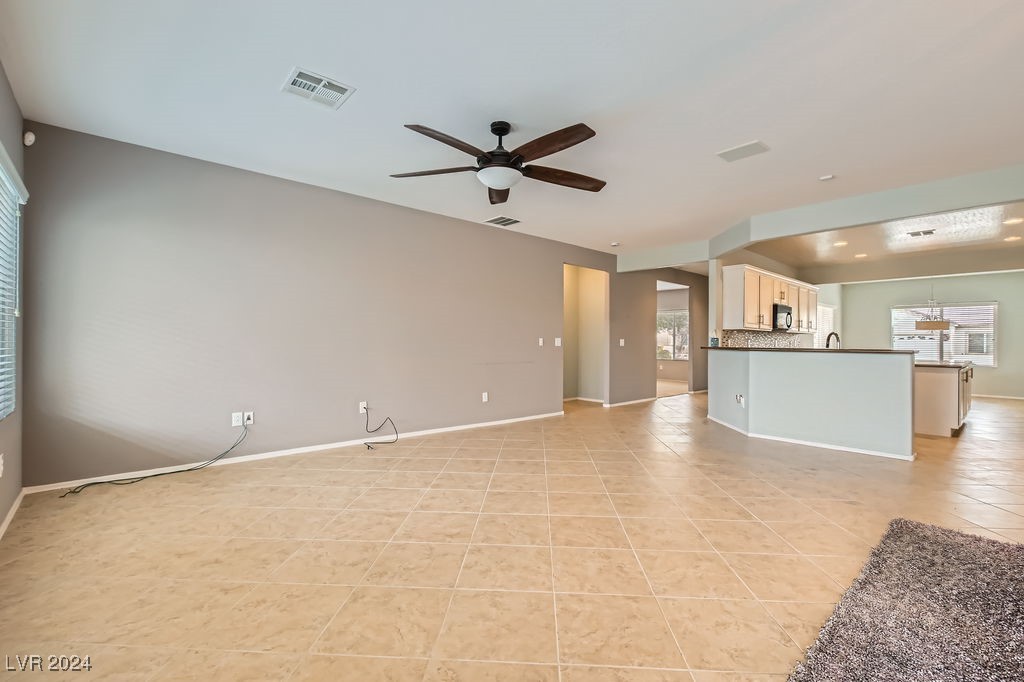 7629 Homing Pigeon Street Property Photo 6
