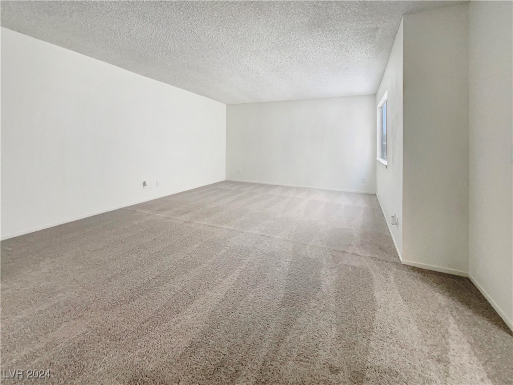 2608 Matogroso Lane Property Photo 5