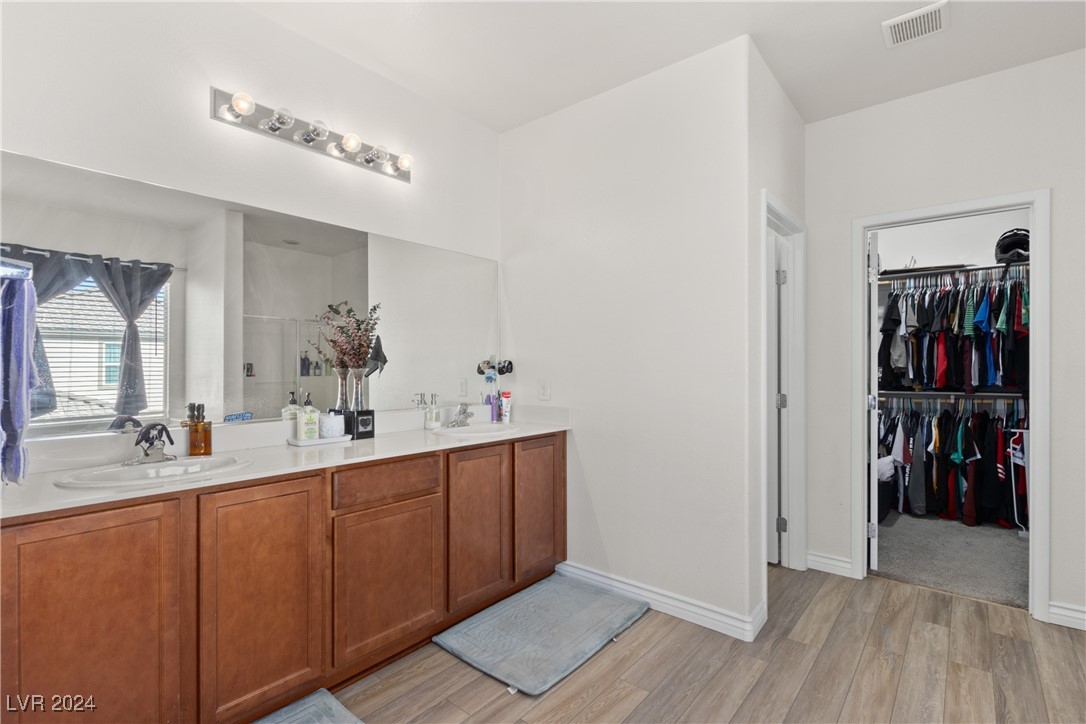 9494 Alma Ridge Avenue Property Photo 13