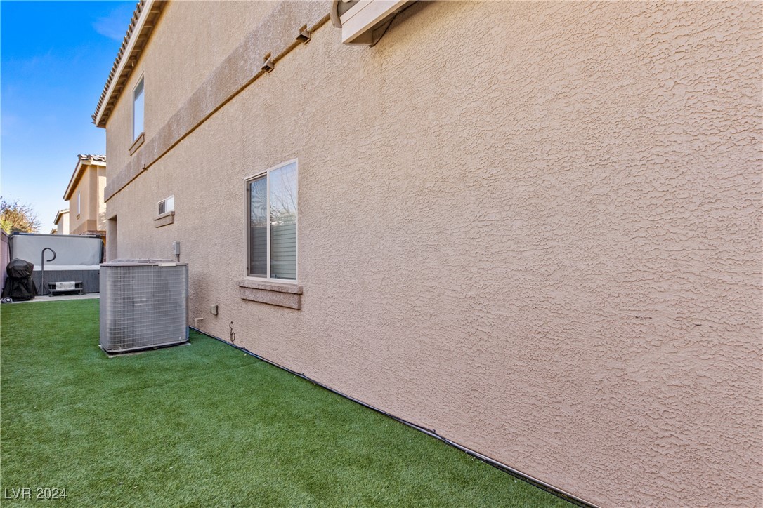 9494 Alma Ridge Avenue Property Photo 27