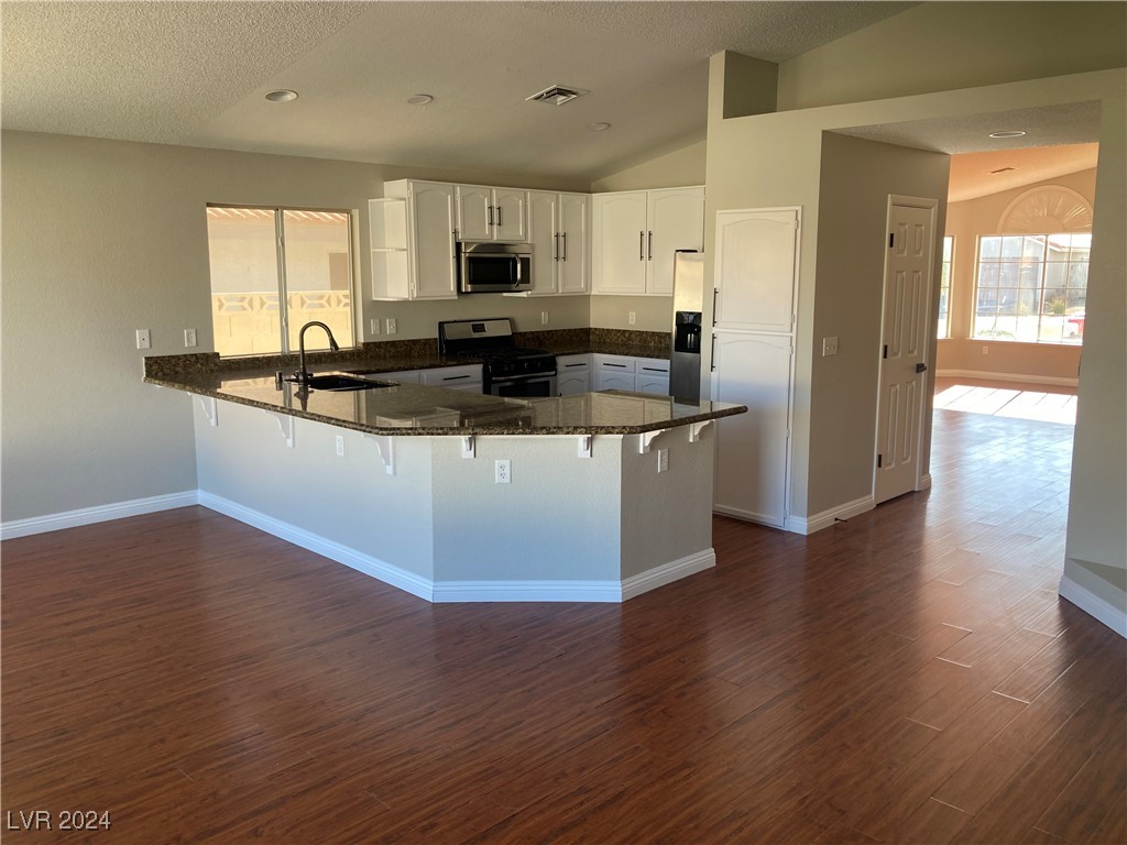 8408 Justine Court Property Photo 4