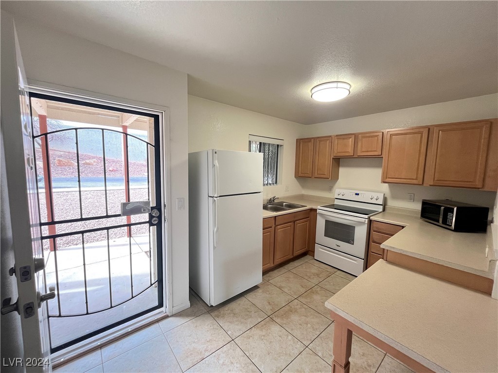 5358 Swenson Street 41 / 41a Property Photo 2