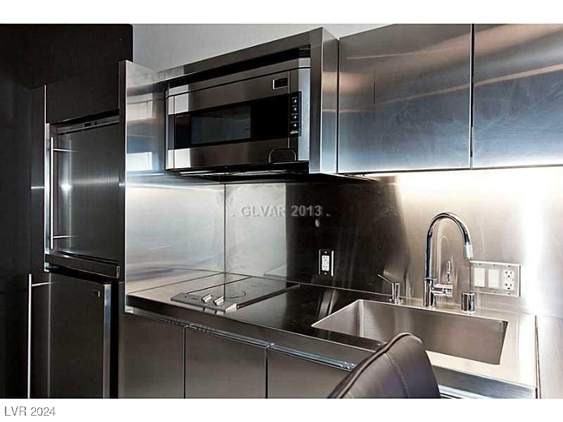4381 West Flamingo Road 1606 Property Photo 3