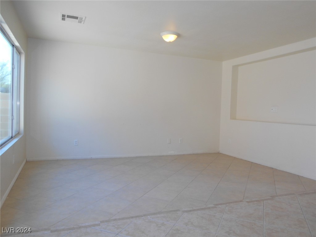 5304 Carlsbad Heights Street Property Photo 3