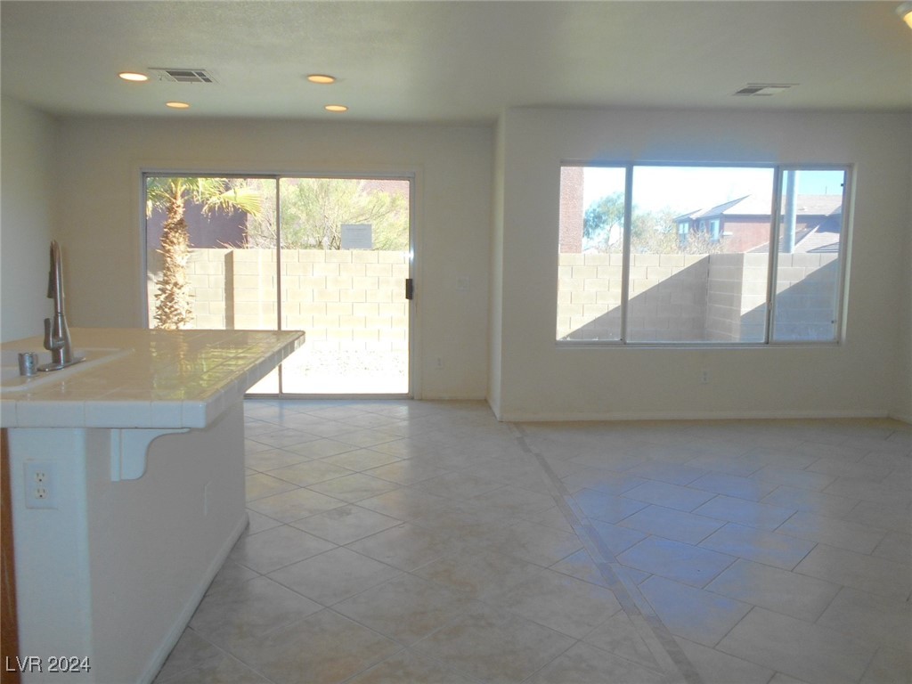5304 Carlsbad Heights Street Property Photo 4