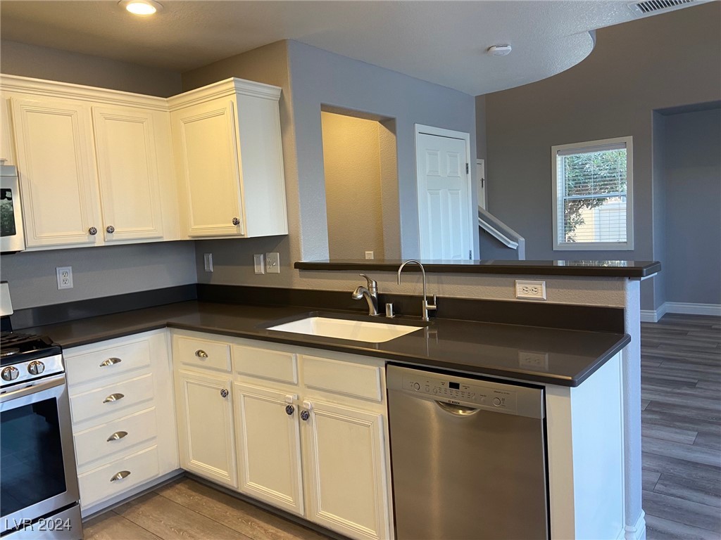 9144 Starling Wing Place Property Photo 6