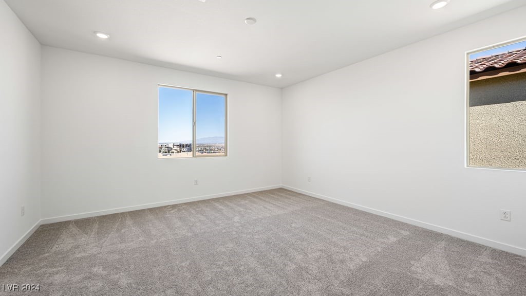 647 North Water Street Property Photo 16