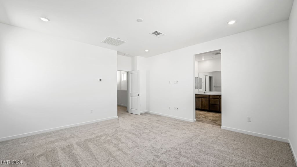 647 North Water Street Property Photo 17