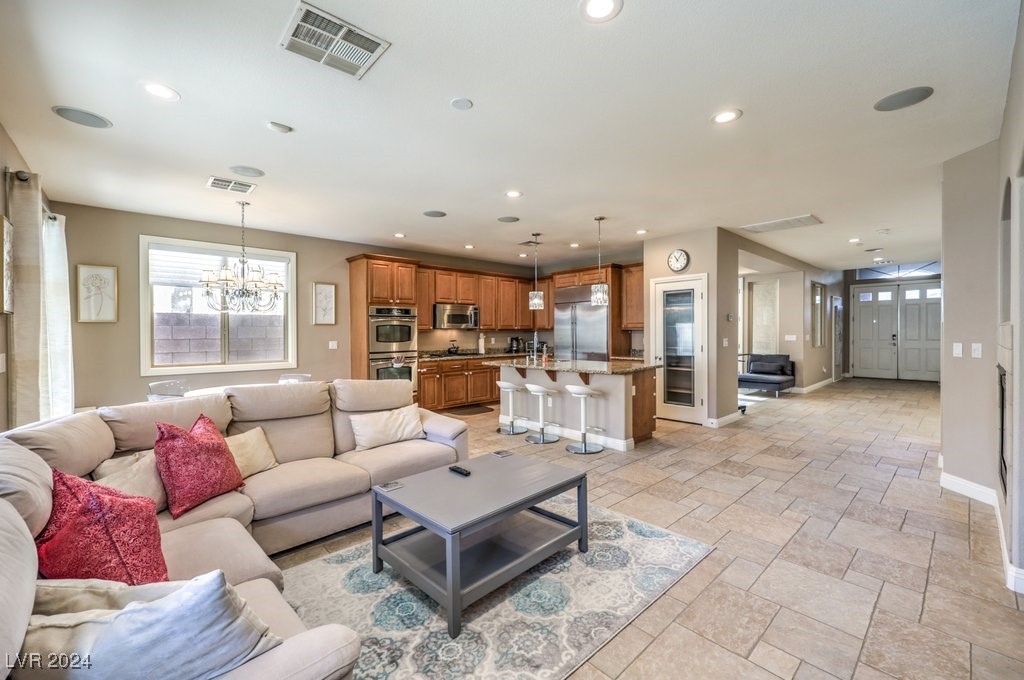 525 Copper View Street Property Photo 10