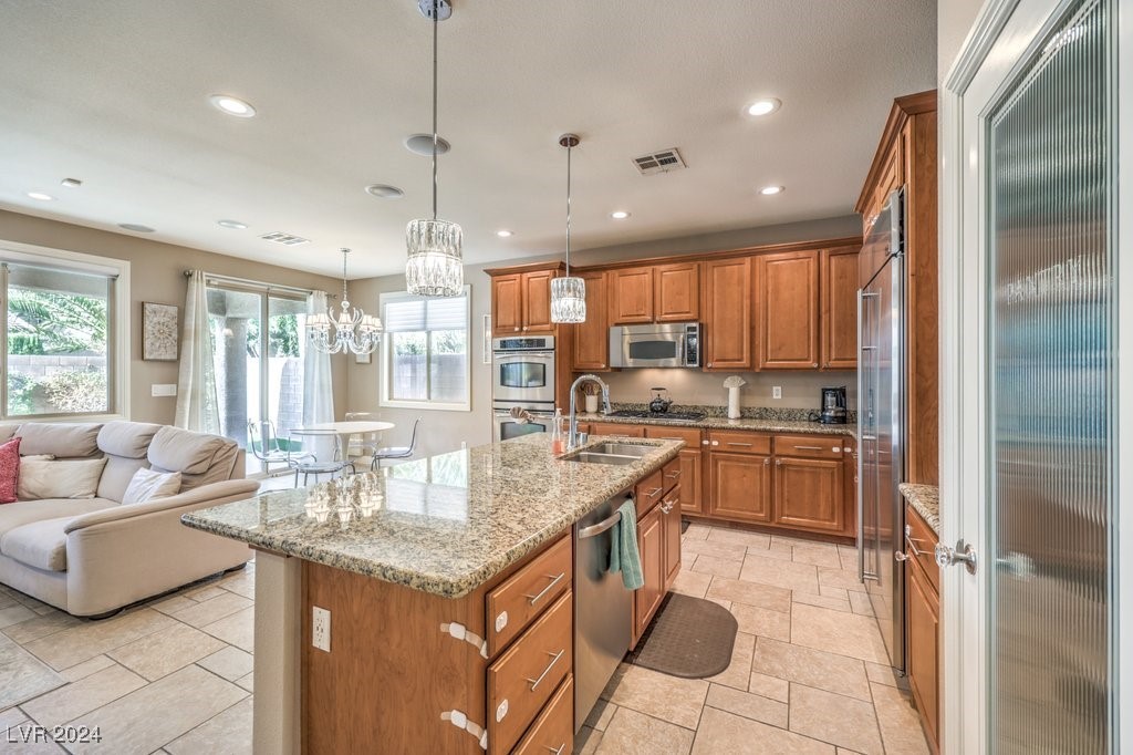525 Copper View Street Property Photo 13