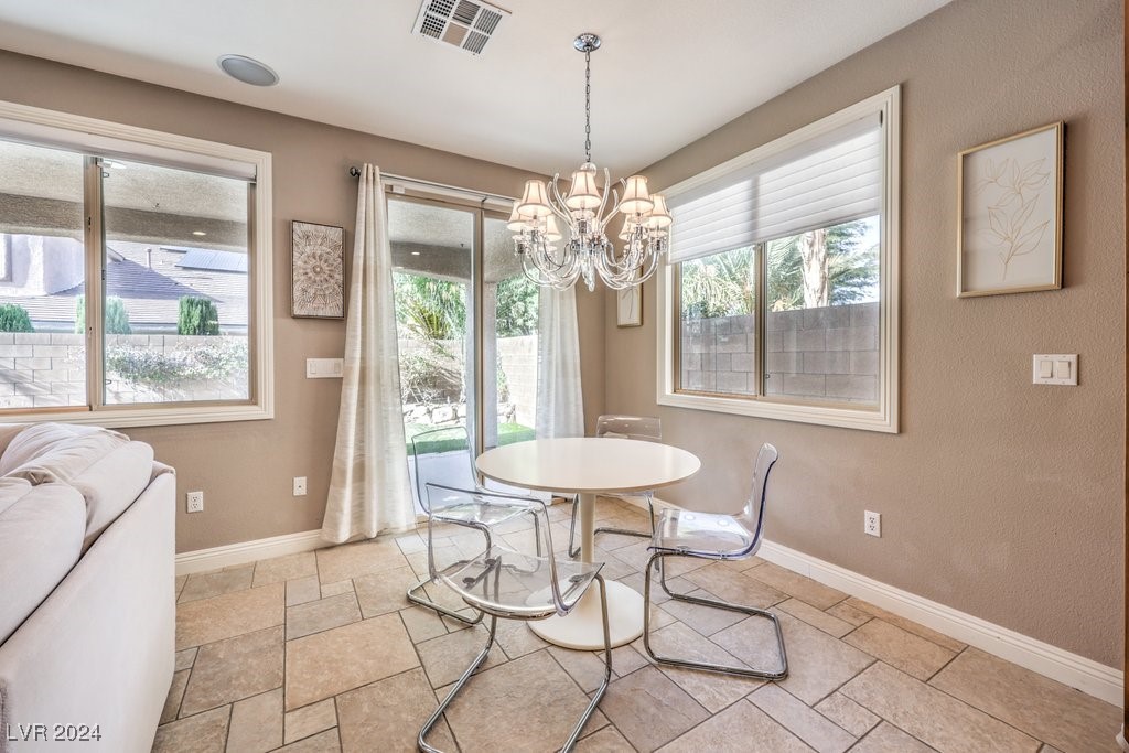 525 Copper View Street Property Photo 15
