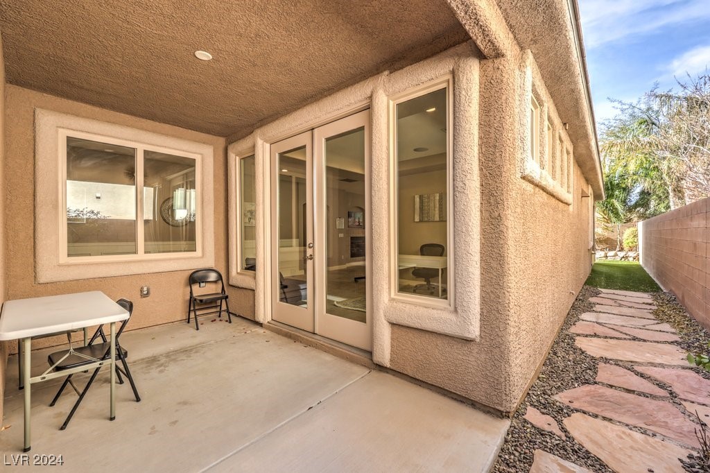 525 Copper View Street Property Photo 32