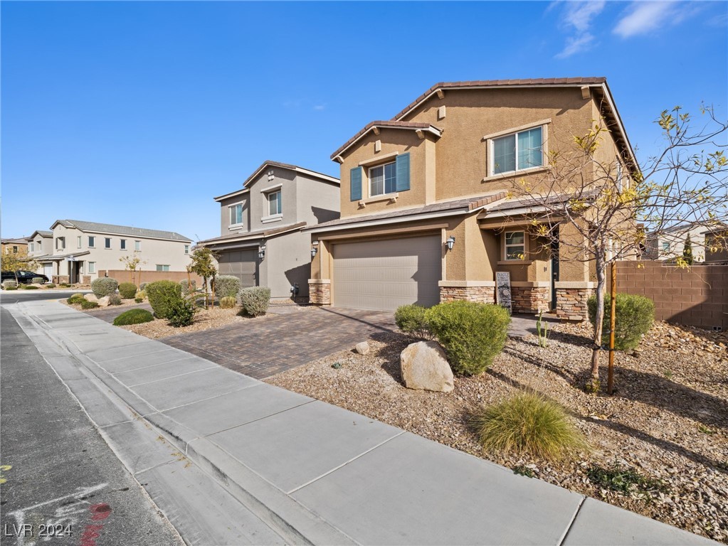 1640 Karst Pond Avenue Property Photo 1
