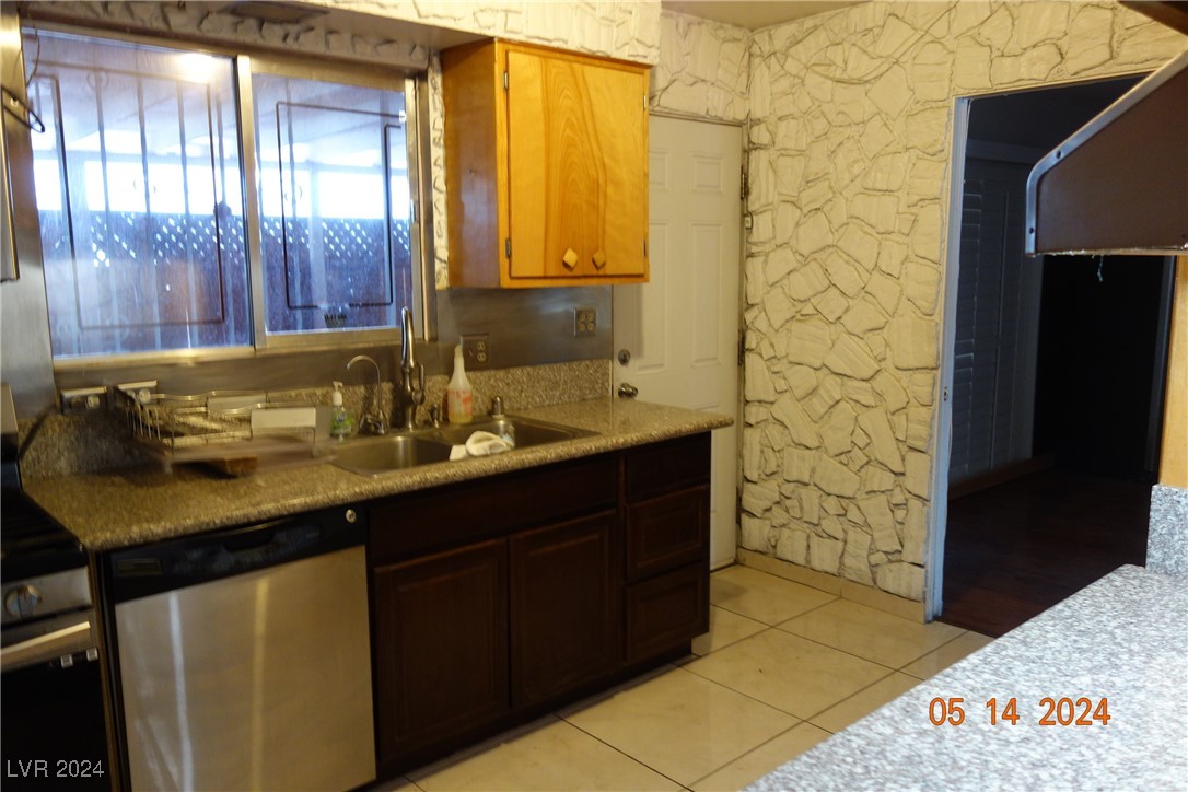 4709 West Alpine Place Property Photo 16
