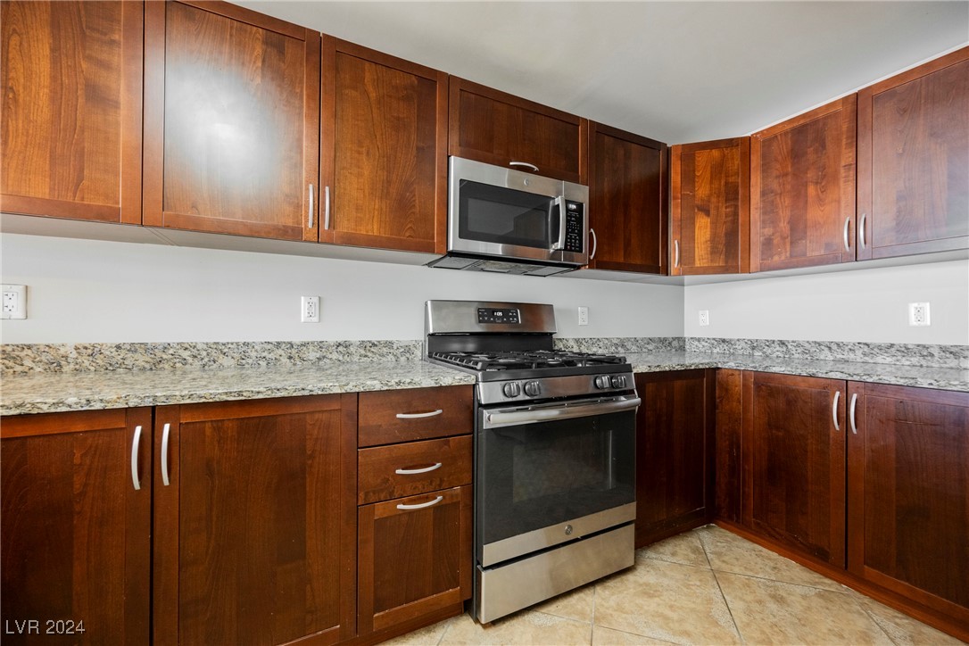 150 Las Vegas Boulevard 2003 Property Photo 8