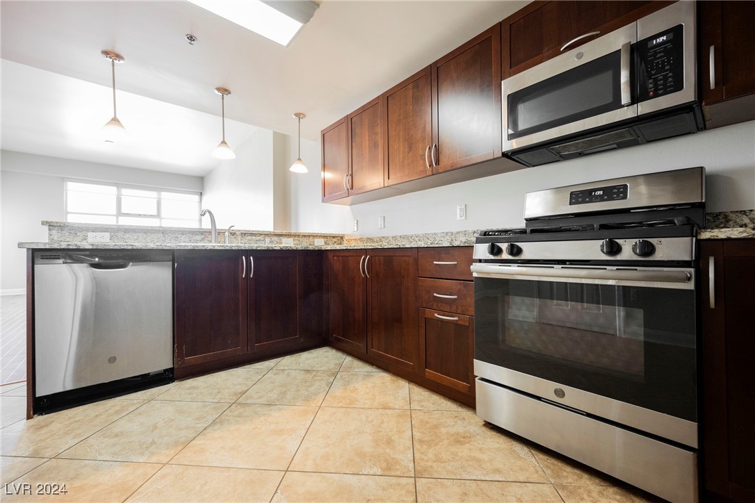 150 Las Vegas Boulevard 2003 Property Photo 11