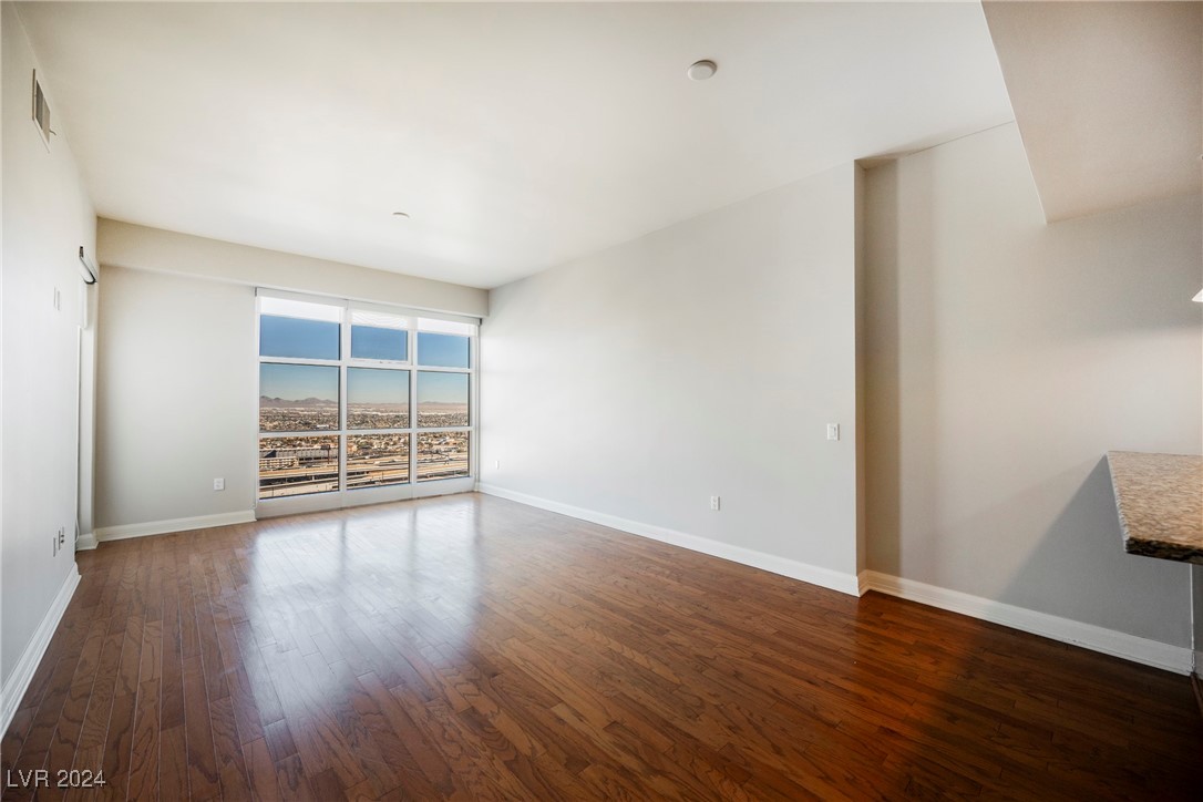 150 Las Vegas Boulevard 2003 Property Photo 12
