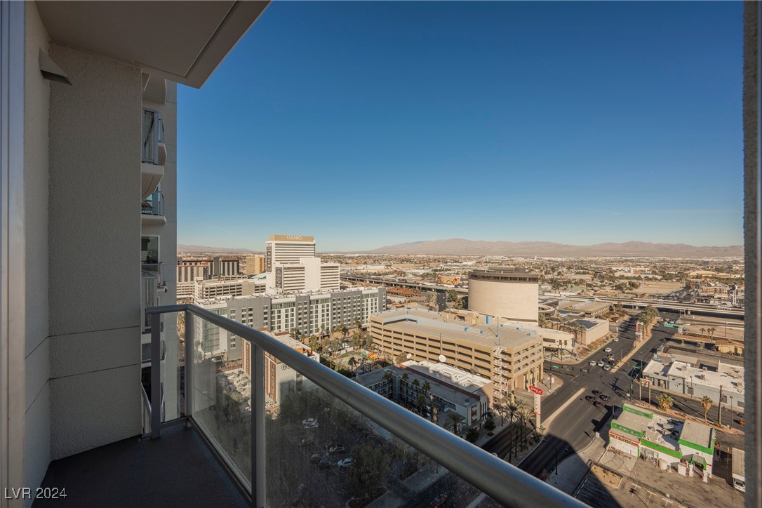 150 Las Vegas Boulevard 2003 Property Photo 37