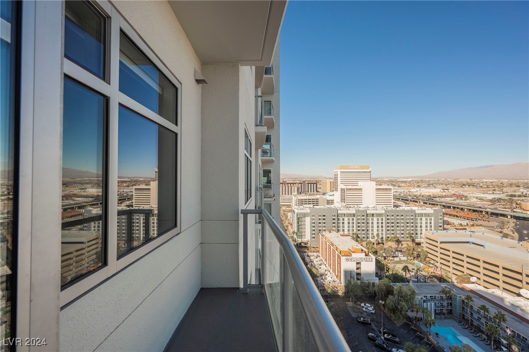 150 Las Vegas Boulevard 2003 Property Photo 39