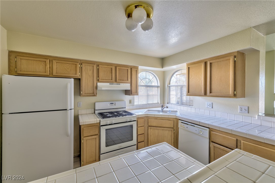2251 Wigwam Parkway 2123 Property Photo 5