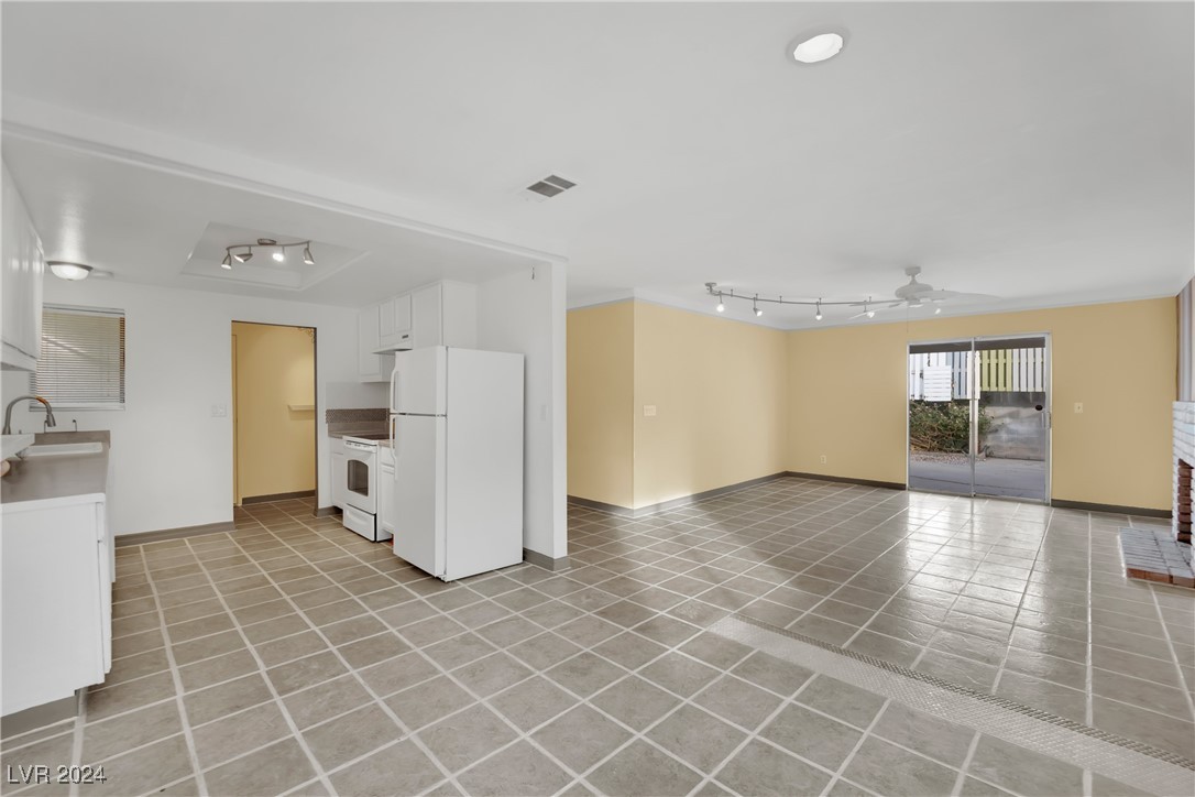 5254 Wilbur Street Property Photo 5