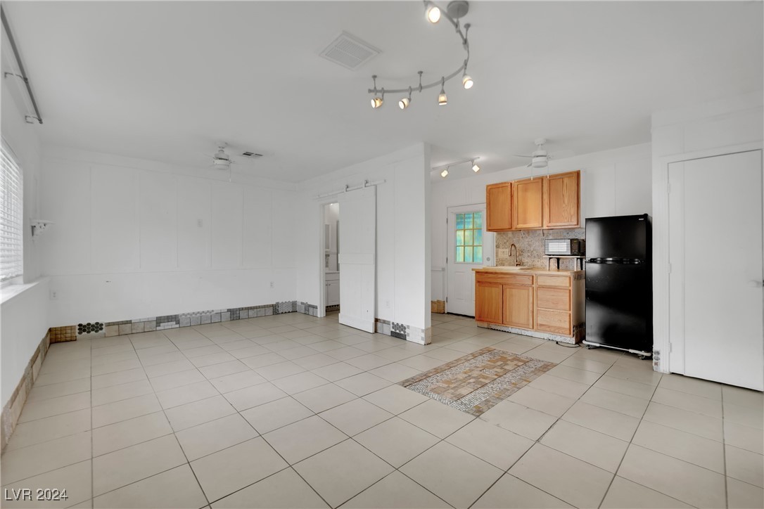 5254 Wilbur Street Property Photo 16